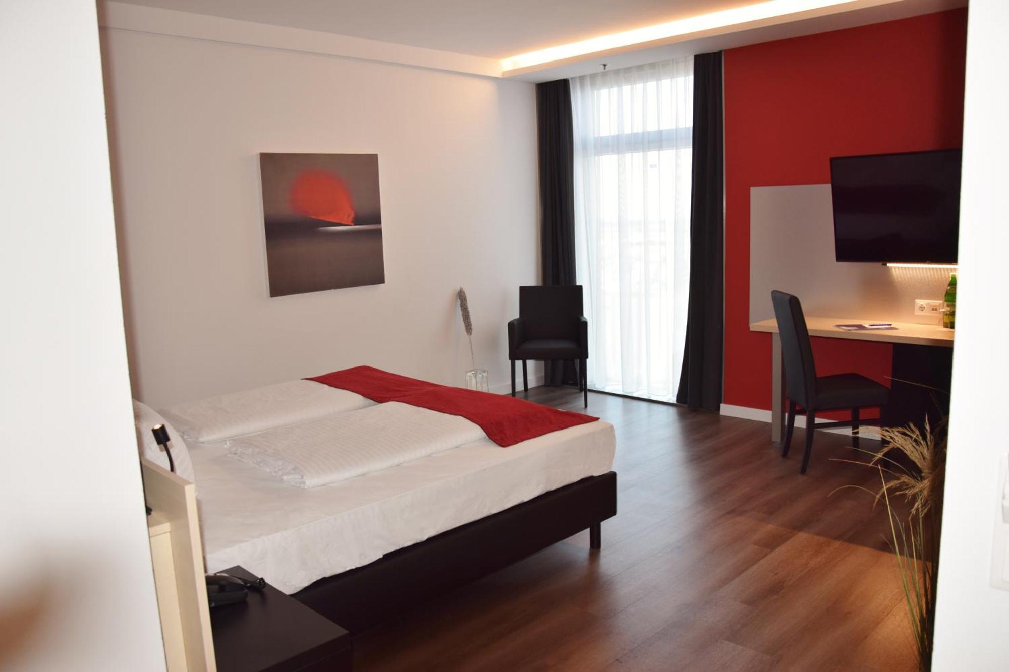Pannonia Tower Hotel Parndorf Bagian luar foto