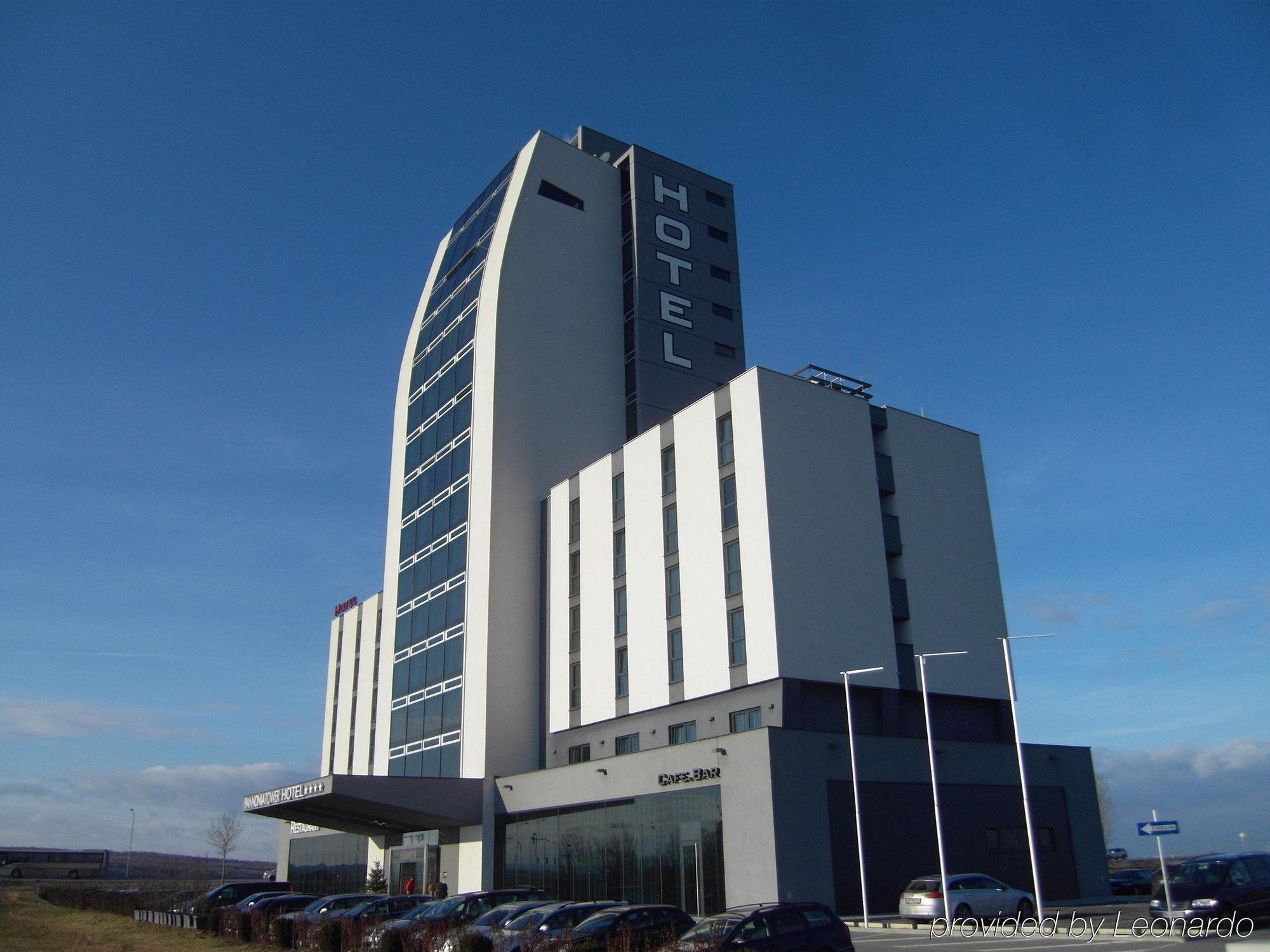 Pannonia Tower Hotel Parndorf Bagian luar foto