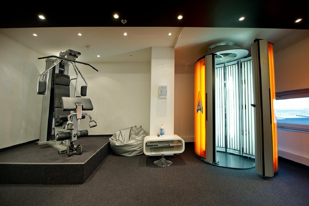 Pannonia Tower Hotel Parndorf Bagian luar foto